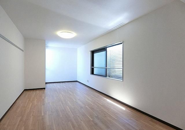 �y���ԁE���r���O�z�@