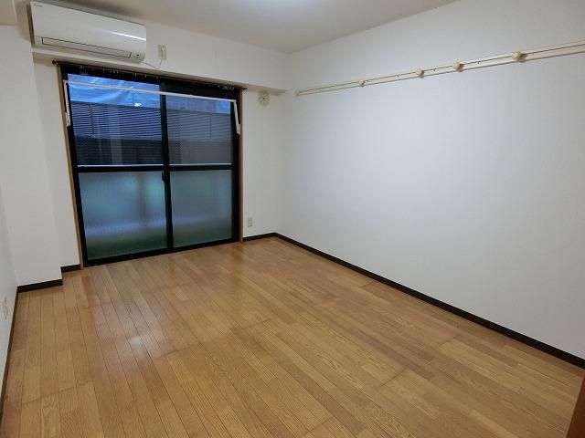 �y���ԁE���r���O�z�@