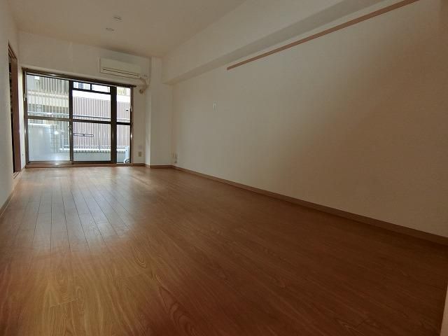 �y���ԁE���r���O�z�@