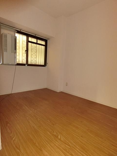 �y���̑������E�X�y�[�X�z�@