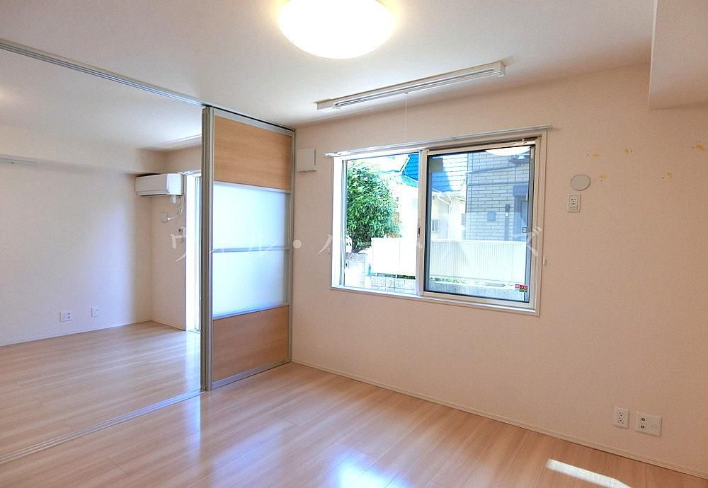 �y���̑������E�X�y�[�X�z�@���Ԏ�蓯�d�l�A���E���]�^�C�v�̉摜�ł�