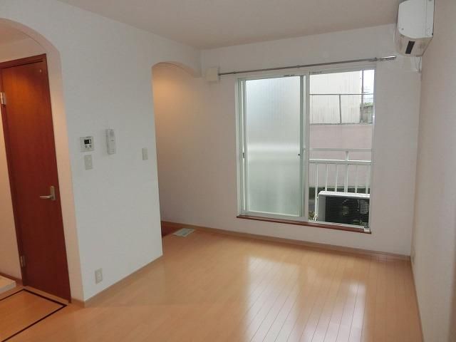 �y�����E���r���O�z�@