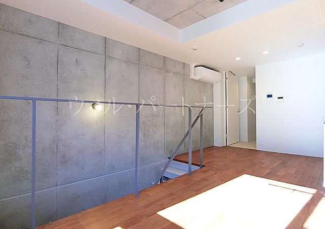 �y�����E���r���O�z�@��������r���O