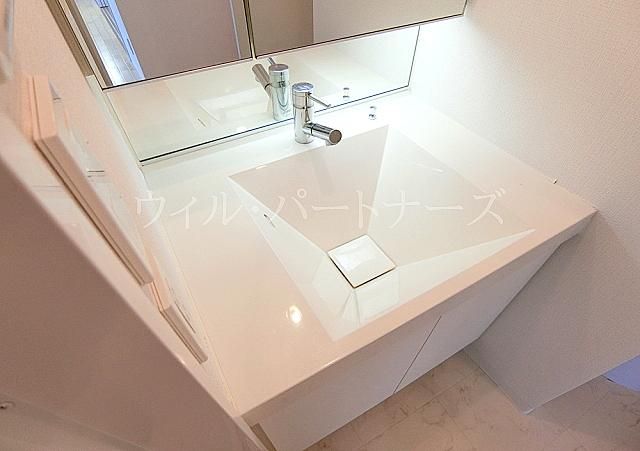 �y���ʏ��z�@���C�h�ȃh���b�T�[