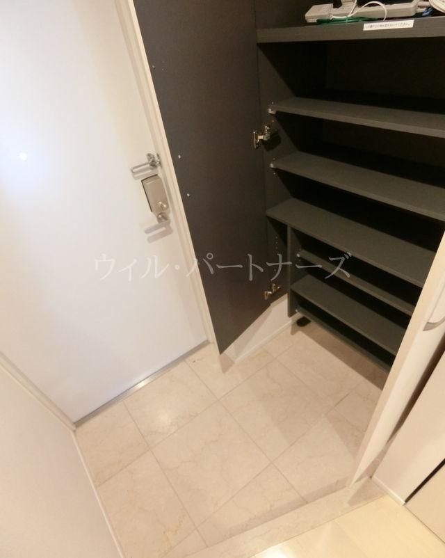 �y���ցz�@���Ԏ��A���E���]�^�C�v�A�ʏZ�˂̉摜�ł�